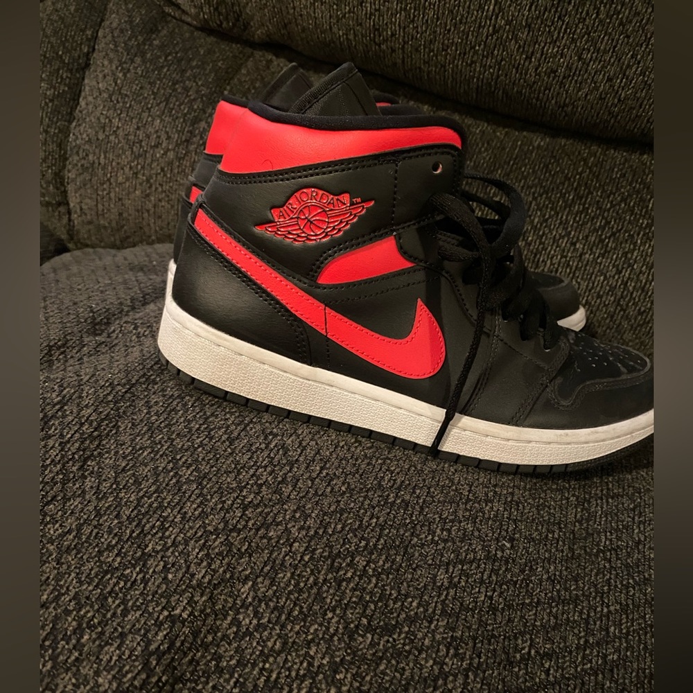Womens Nike AJ1 Size 9